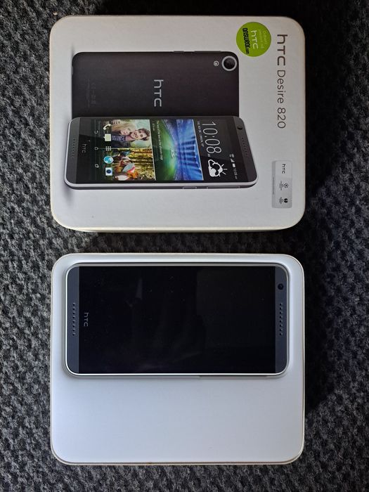 Smartfon HTC Desire 820