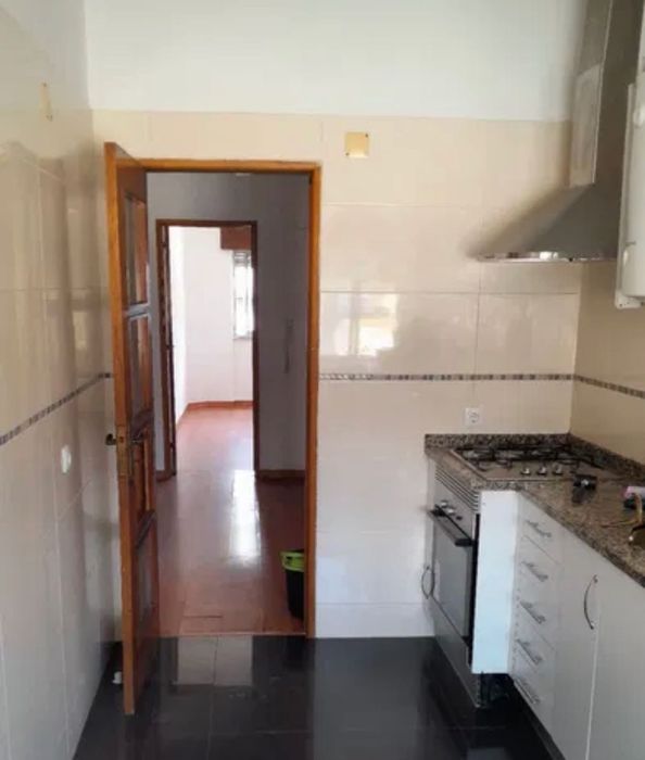Quarto individual e de Casal em Amora