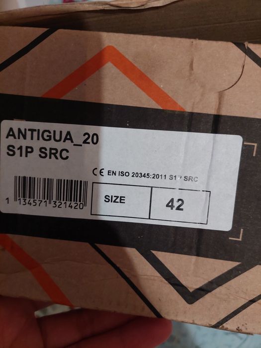 Ботинки осенние  EXENA ANTIGUA S1P SRC