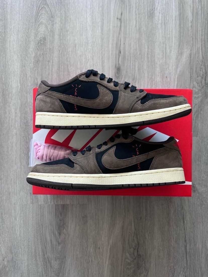 Jordan1RetroLowOGSPUnisextrampkiTravisScottMocha.40