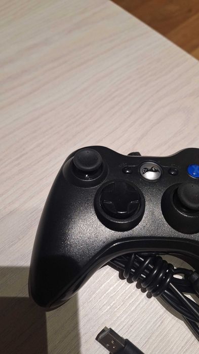 Pad przewodowy do xbox 360 pc czarny frogex sprawny!!!
