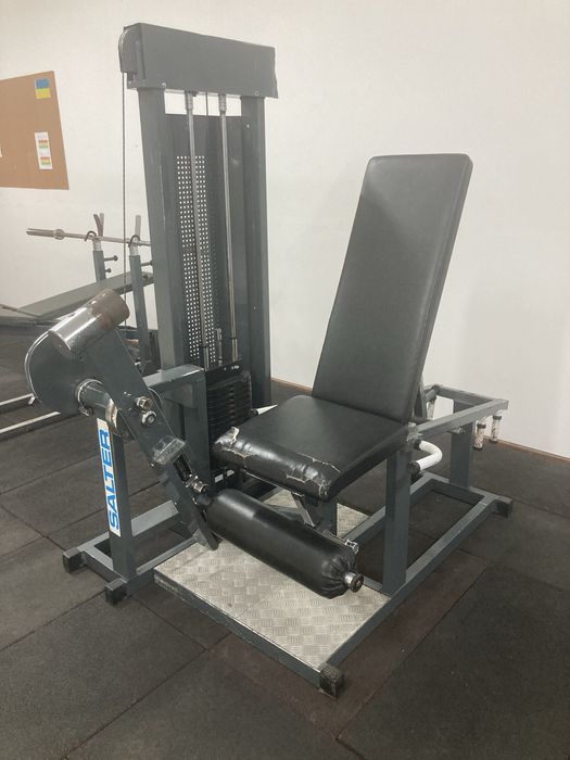 Máquina Extensão de Pernas SALTER – Profissional de Ginásio