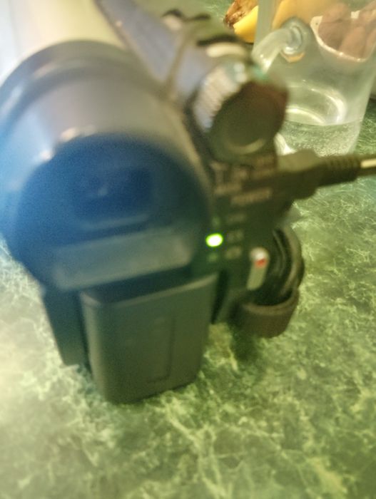 Продам відеокамеру sony hybrid