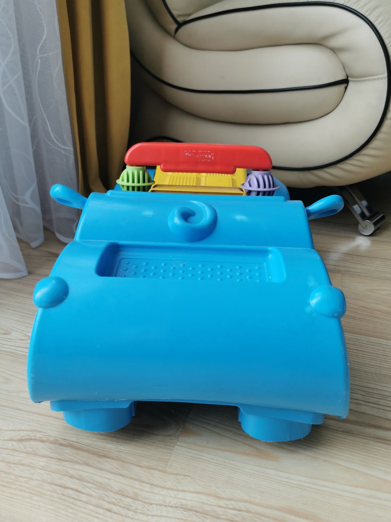 Jeździk pchacz Fisher Price Hipcio