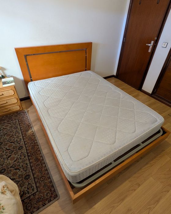 Cama + Colchão 140x190