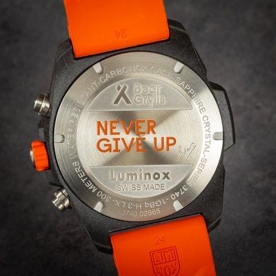 LUMINOX Bear Grylls Never give up survilal master series