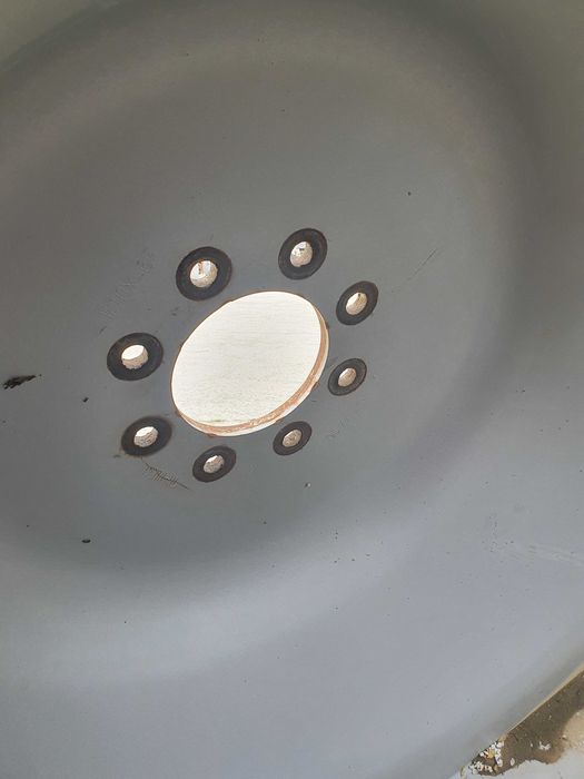 Kola wąskie miedzyrzedowe case opony 300/95R46