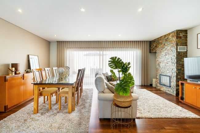 MORADIA T3 com suite, varanda e terraço