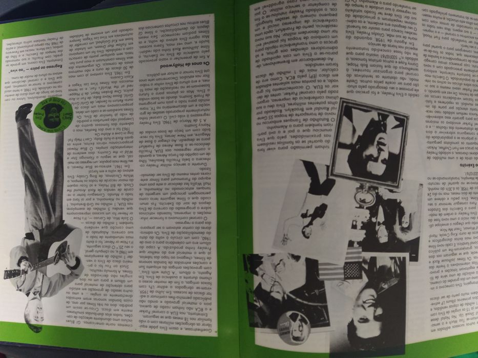 Compilação de 4 Cassetes e 1 Livro de Elvis - "The Legend Lives On"