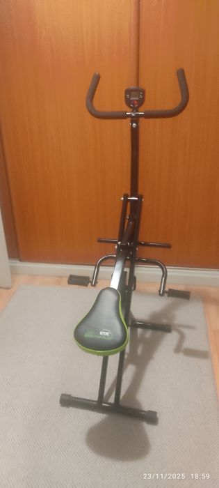 Vendo esta máquina como nova