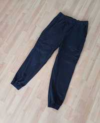 Spodnie damskie joggery czarne na gumkę HM 42/XL z wysokim stanem