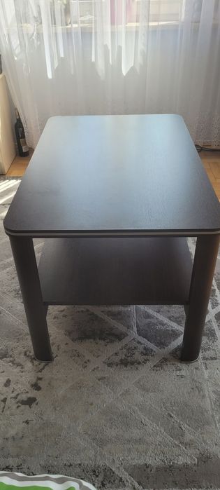 Stolik kawowy typu ława