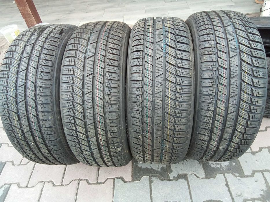 Opony zimowe nowe 245/45 R20 Toyo FV