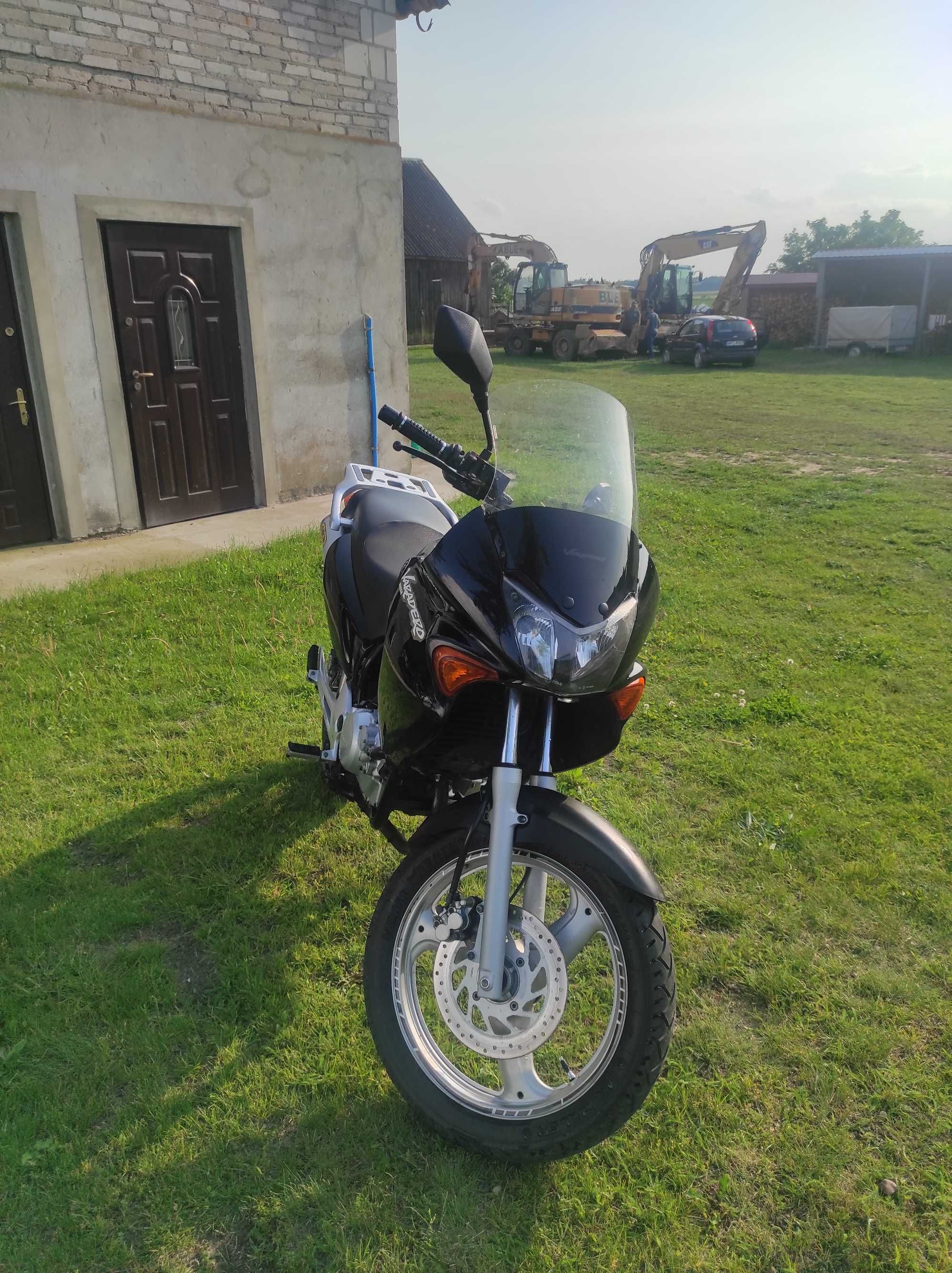 Honda Varadero 125 cc 2004 rok