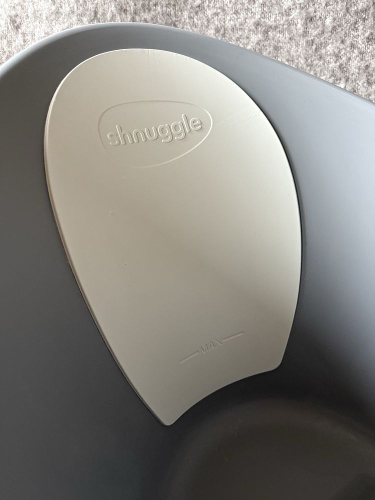 Shnuggle - Wanienka z odpływem i piankowym oparciem