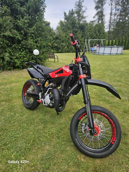 Husqvarna sm 125 supermoto. Mocna Zadbana