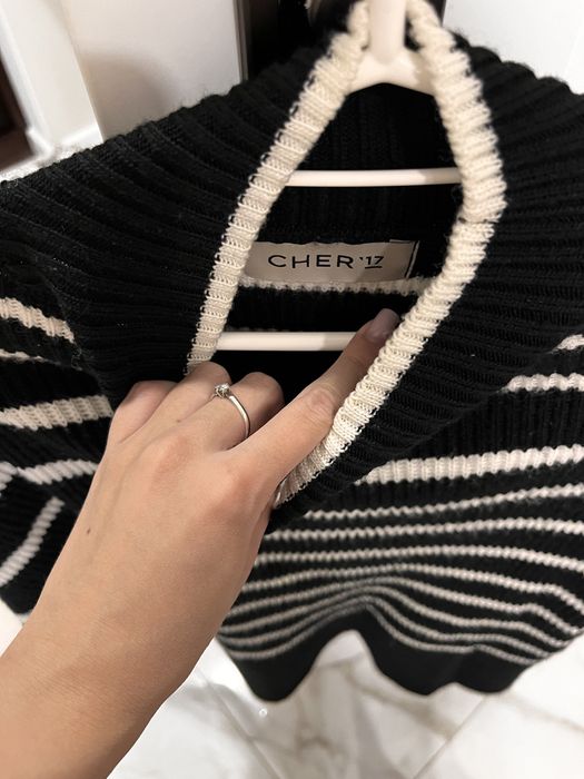 Свитер CHER17.