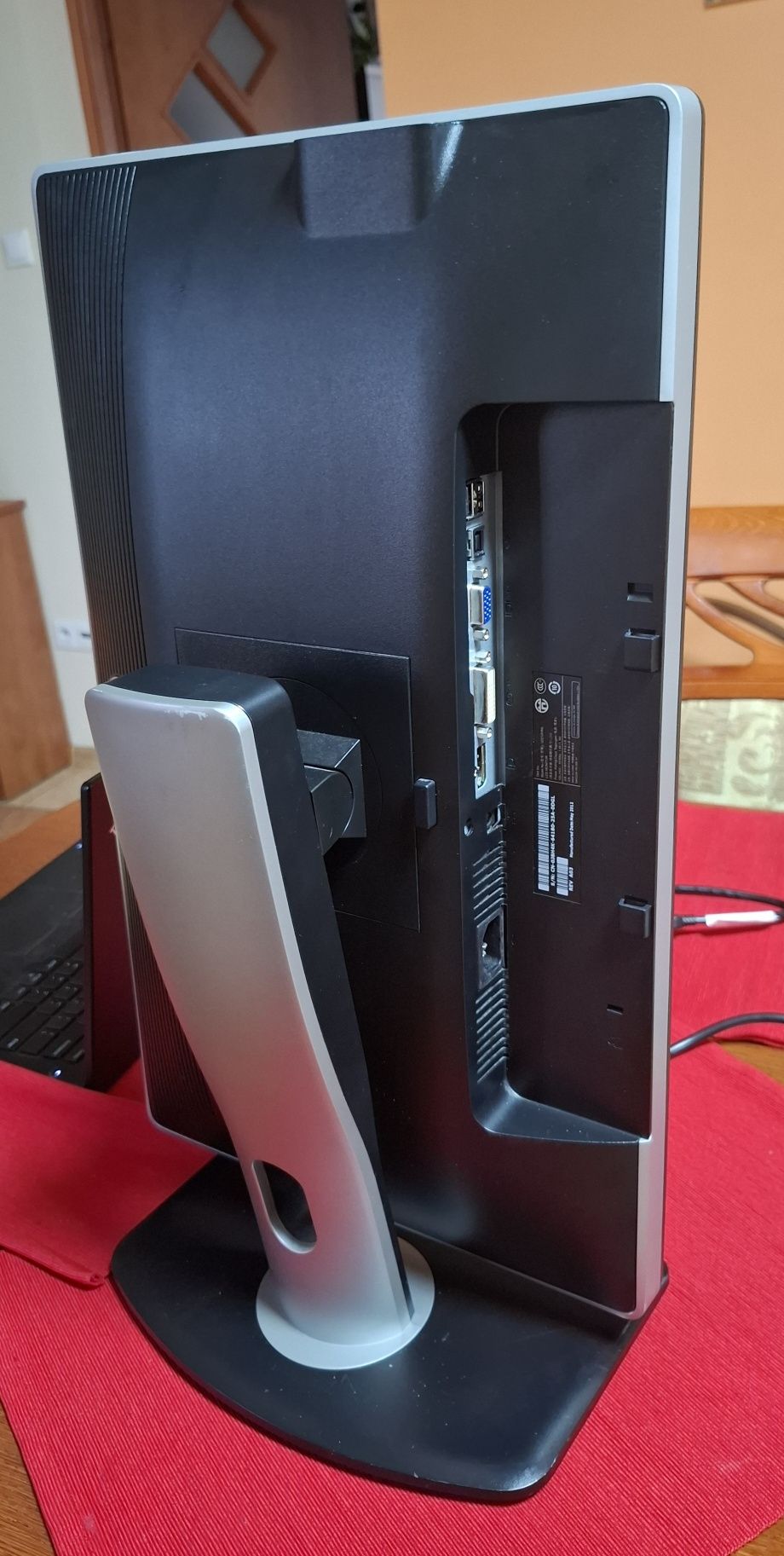 Monitor Dell U2212HMc