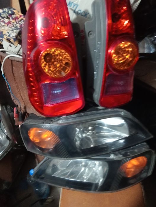 Фари Mitsubishi Space star фара Митсубиси Спейс Стар гарний стан