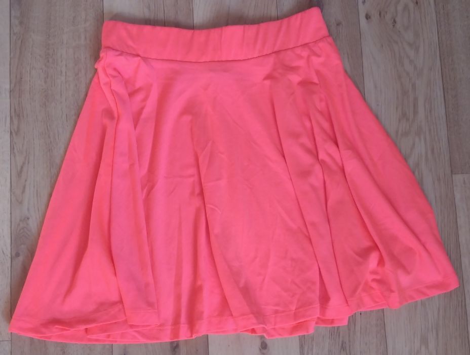 Spódniczka neonowy róż rozm.L Pull&Bear