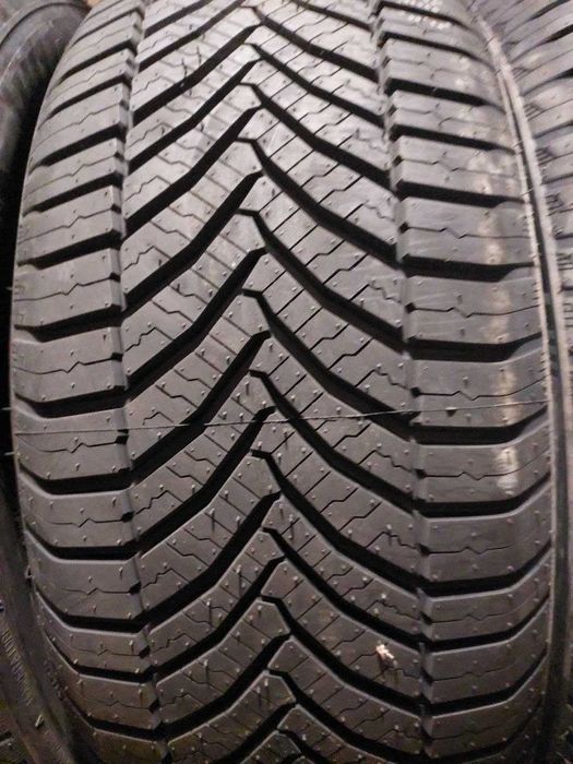 Шини НОВІ 205/55 R17 комплект зима Windforce 8мм 2024 рік