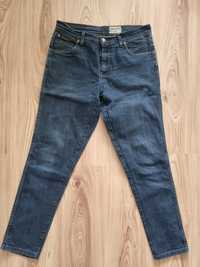 Nowe Spodnie jeansowe Wrangler 34/32