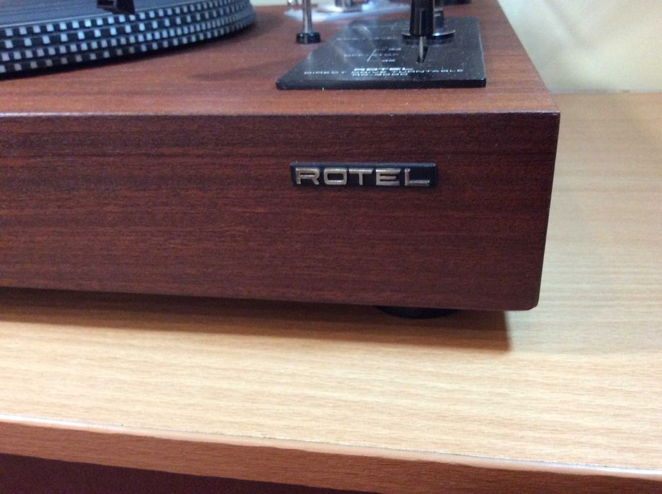 Виниловый проигрыватель  Rotel RP 3000