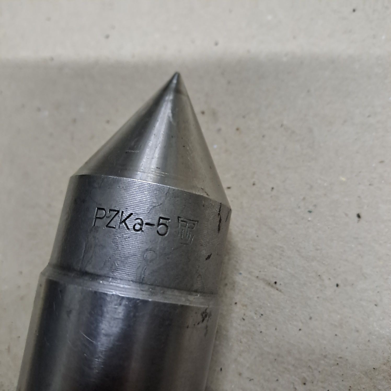 Kieł staly do obrabiarek metalu