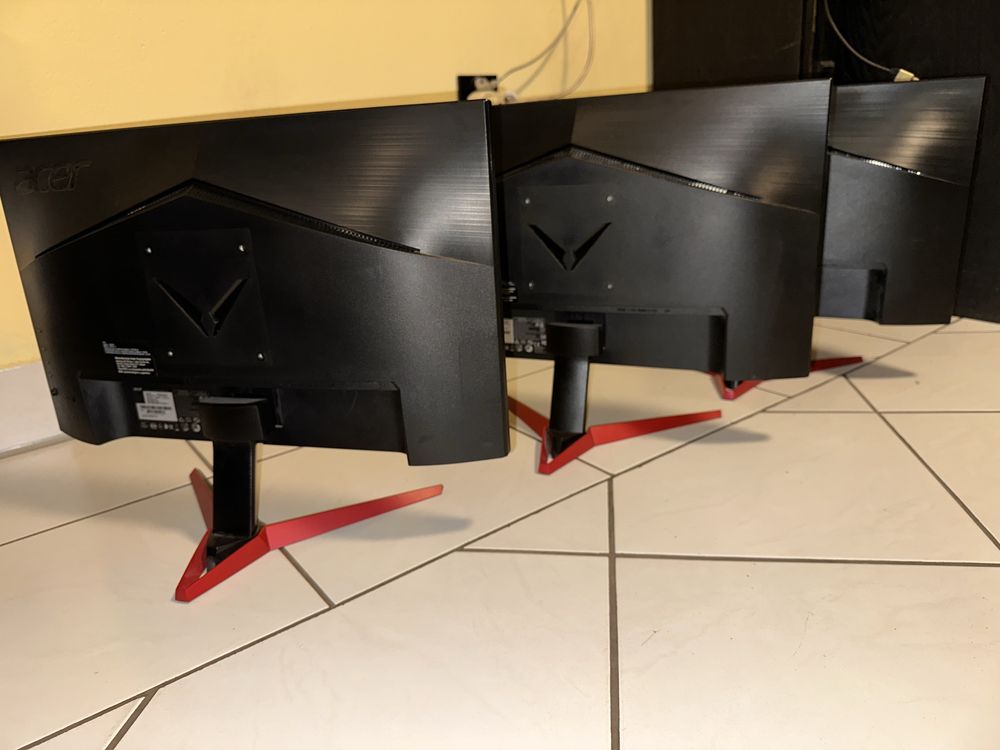 2x Monitor Acer Nitro VG240Y Pbiip | 145Hz | 24”