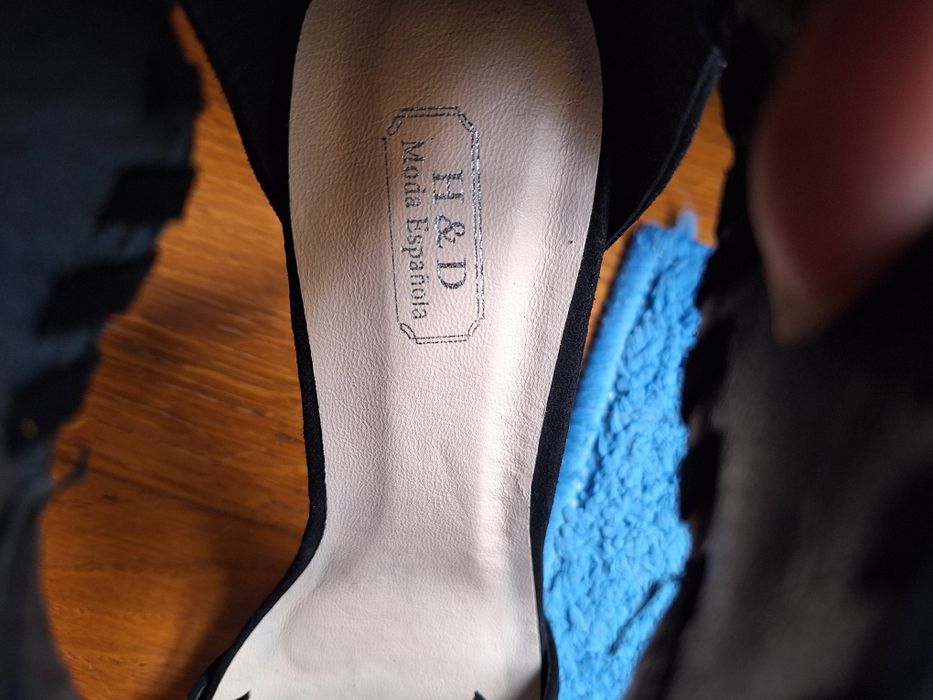 Sandálias de Camurça Pretas com Franja H&D T: 41