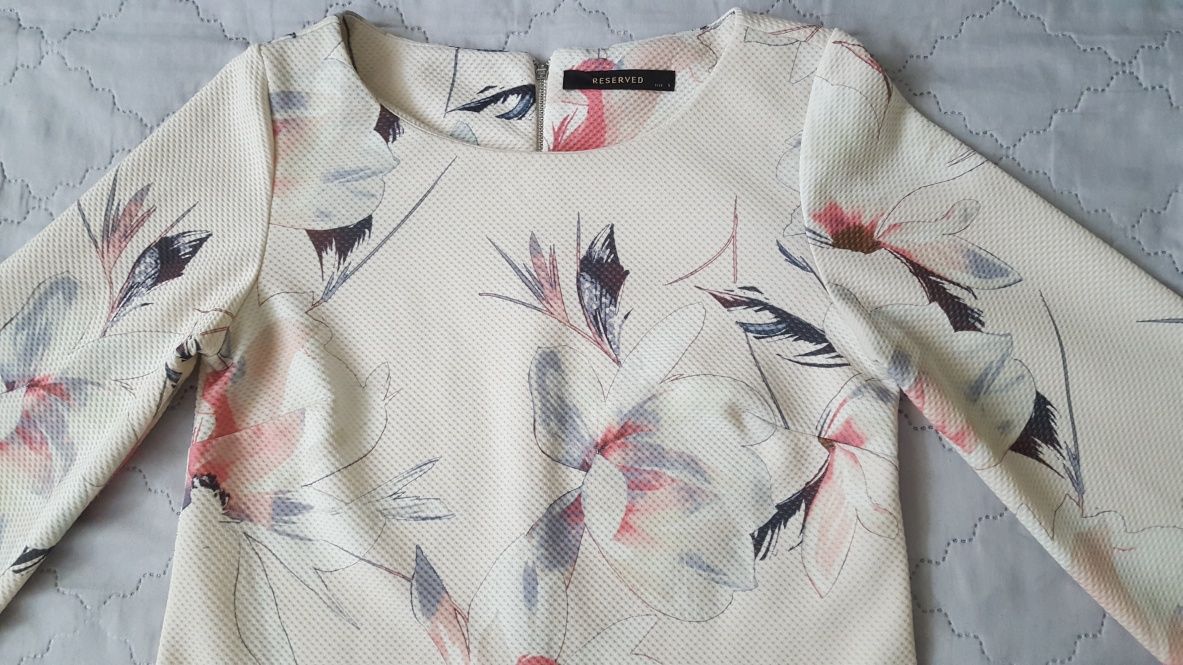 Bluzka Reserved kremowa w kwiaty r.36/S
