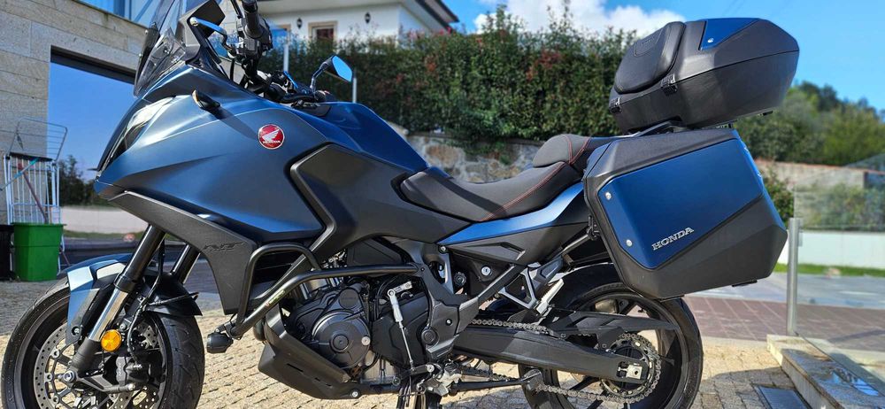 Honda NT 1100, de 07/2024, com 7.430 Km