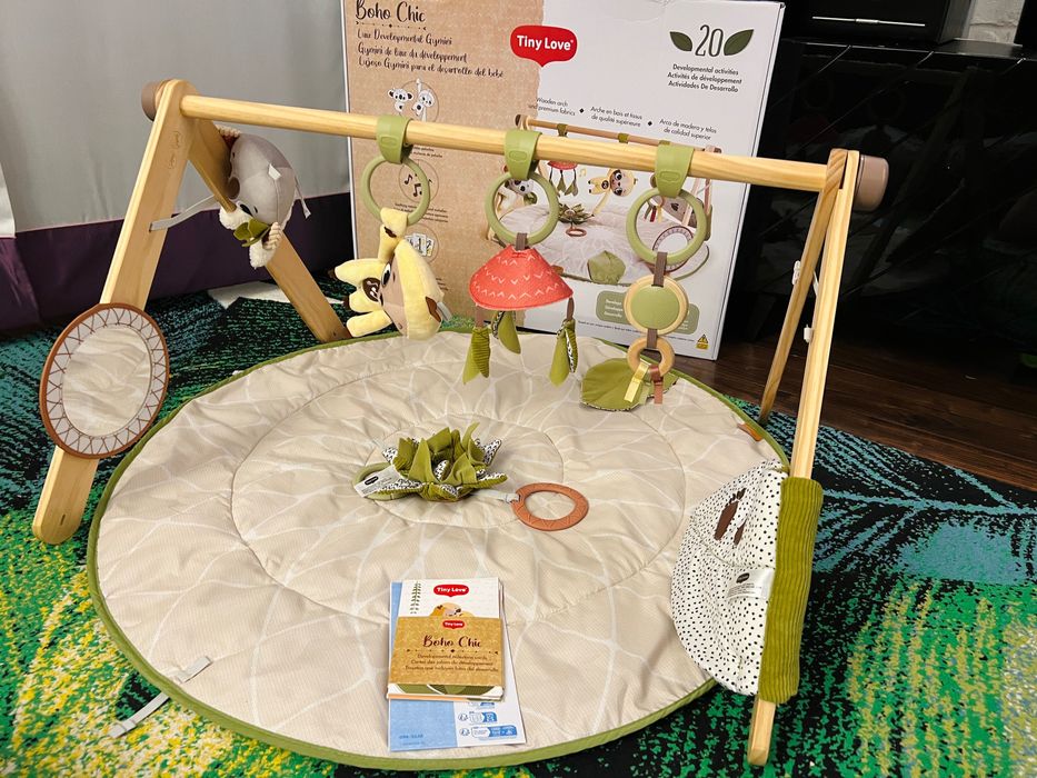 Mata z drewnianym pałąkiem stojakiem Boho chic tiny love