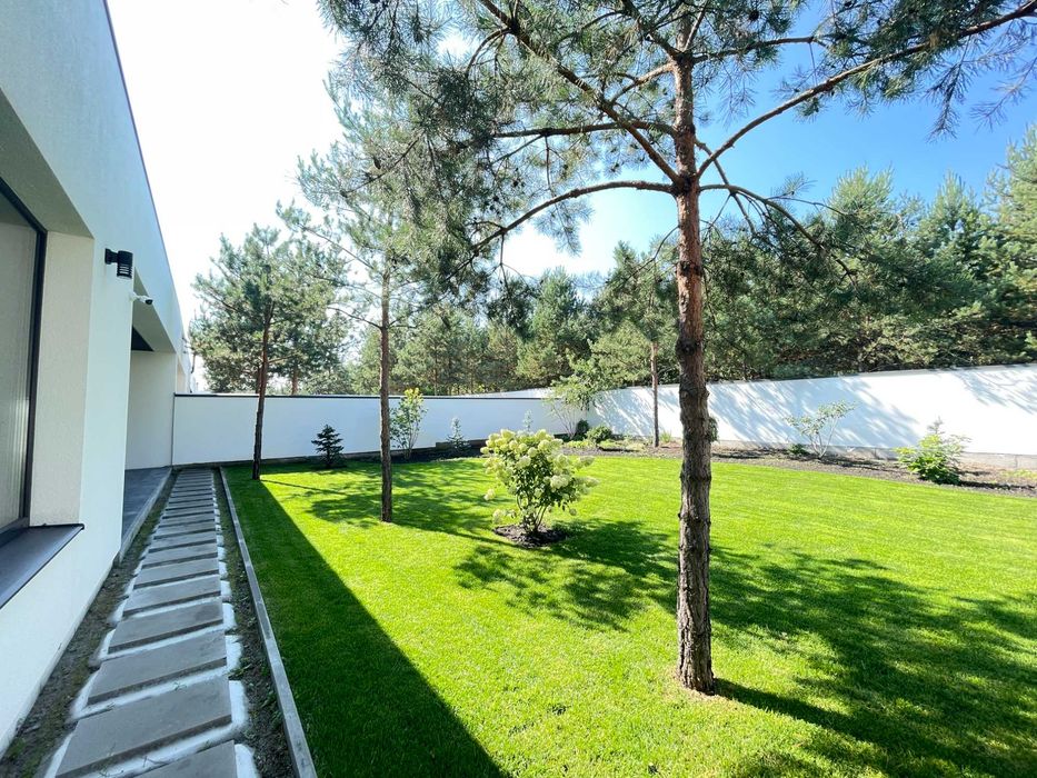 Одноповерховий котедж з ремонтом в КМ біля лісу!