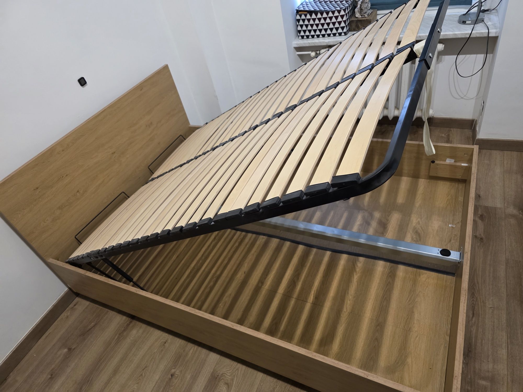 Łóżko VOX Simple 140x200 dąb + czarne płozy, stan bardzo dobry