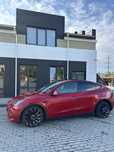 Tesla model Y 2021