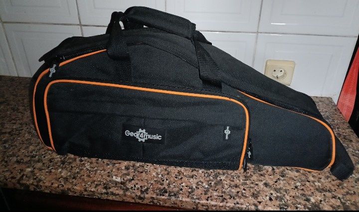 GigBag Sax Alto gear4music. Novo