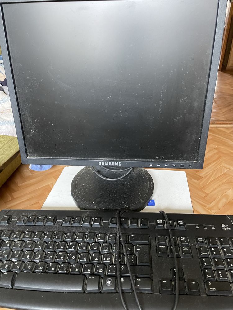 Монітор Samsung 740N