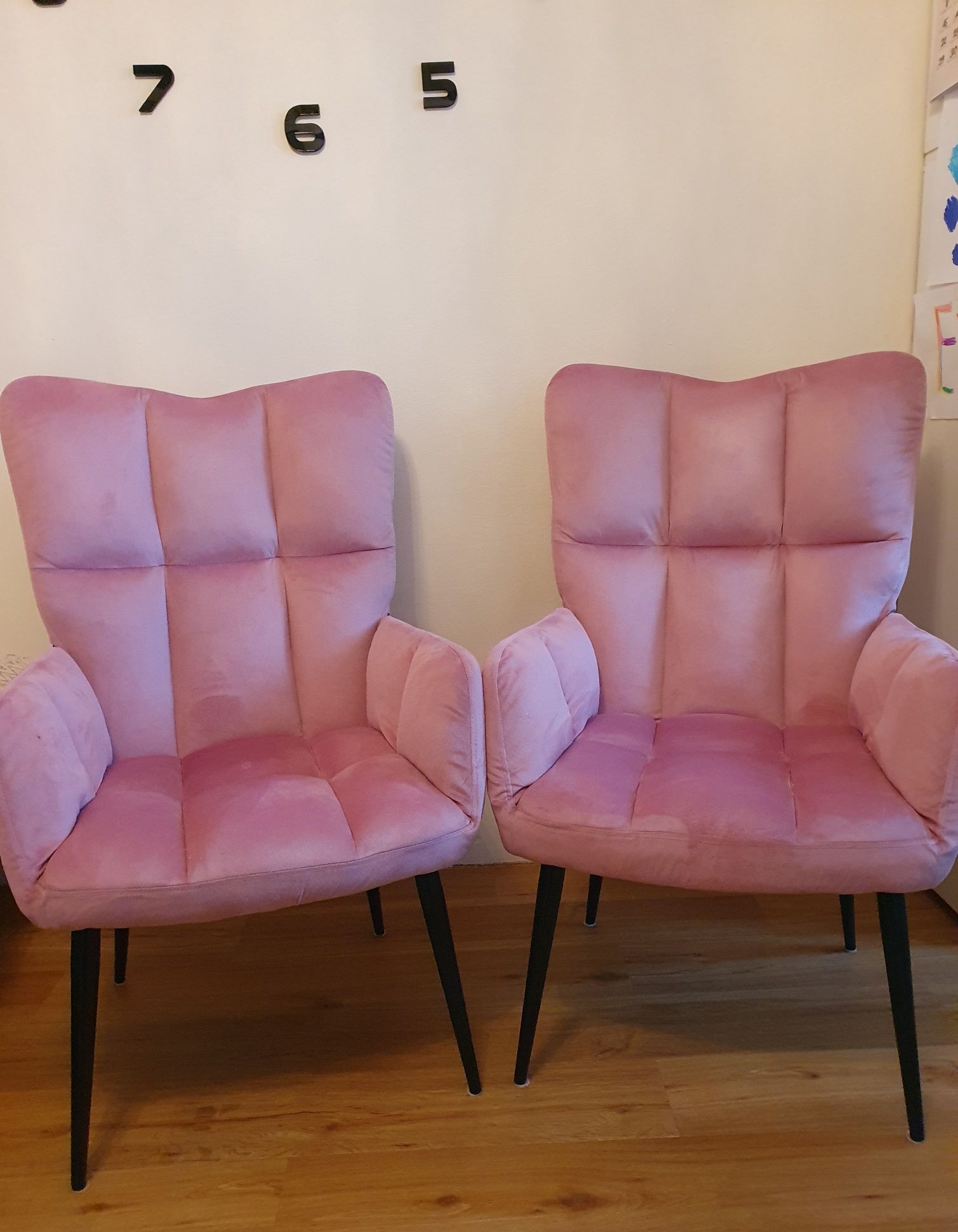 2 Fotele różowe, obite aksamitem