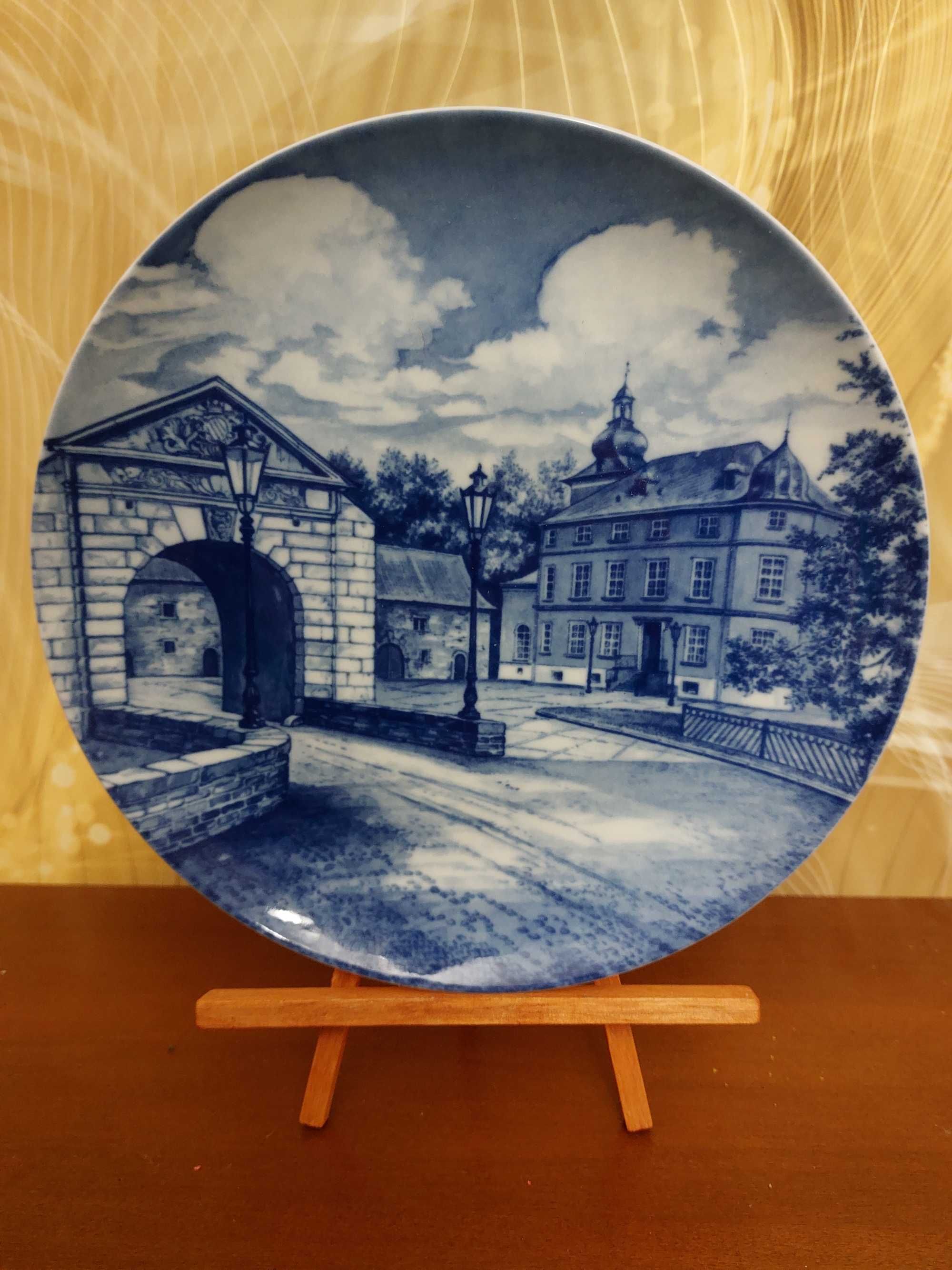 Porcelanowy talerz kolekcjonerski ściana. Furstenberg motyw Troisdorf