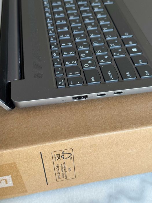 Lenovo IdeaPad Pro 5 16IMH9 Intel Core Ultra 5 125H 32 GB 512 SSD