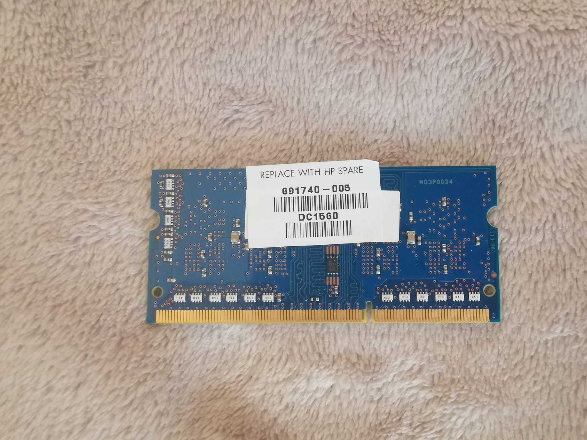 Память SK hynix 2 GB SODIMM DDR3 1600 MHz (HMT425S6AFR6A-PB)