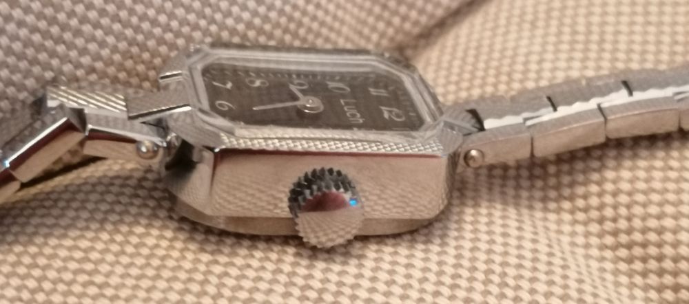 Zegarek Łucz mechaniczny nakręcany jak nowy.