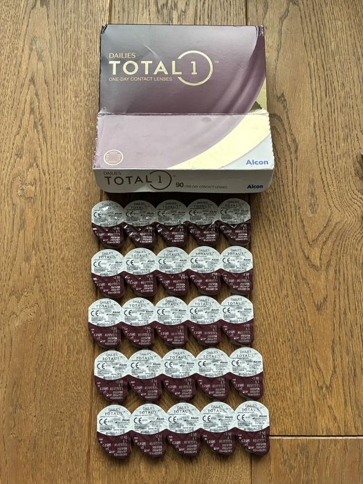 Soczewki Dailies Total 1 (-2,5) 25szt