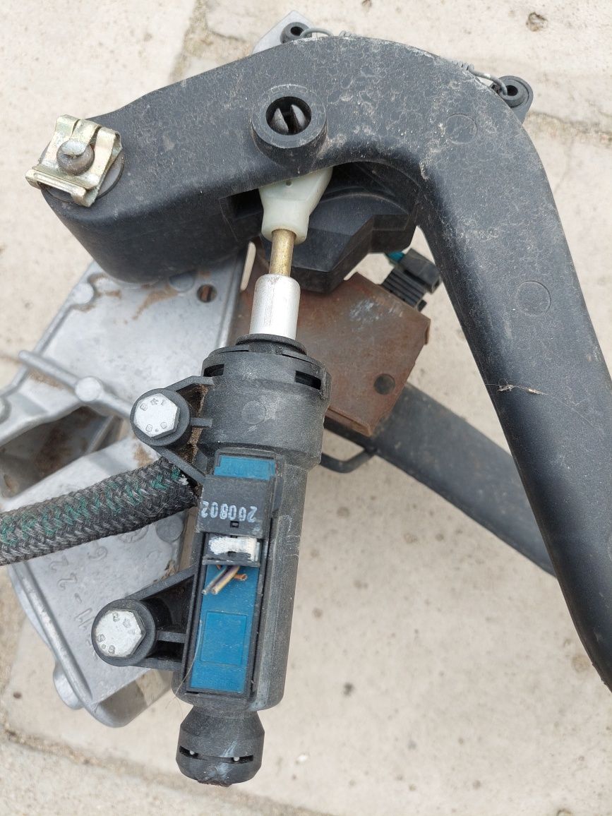 pompka pompa sprzegla bmw e46 e39 e83 z czujnikiem