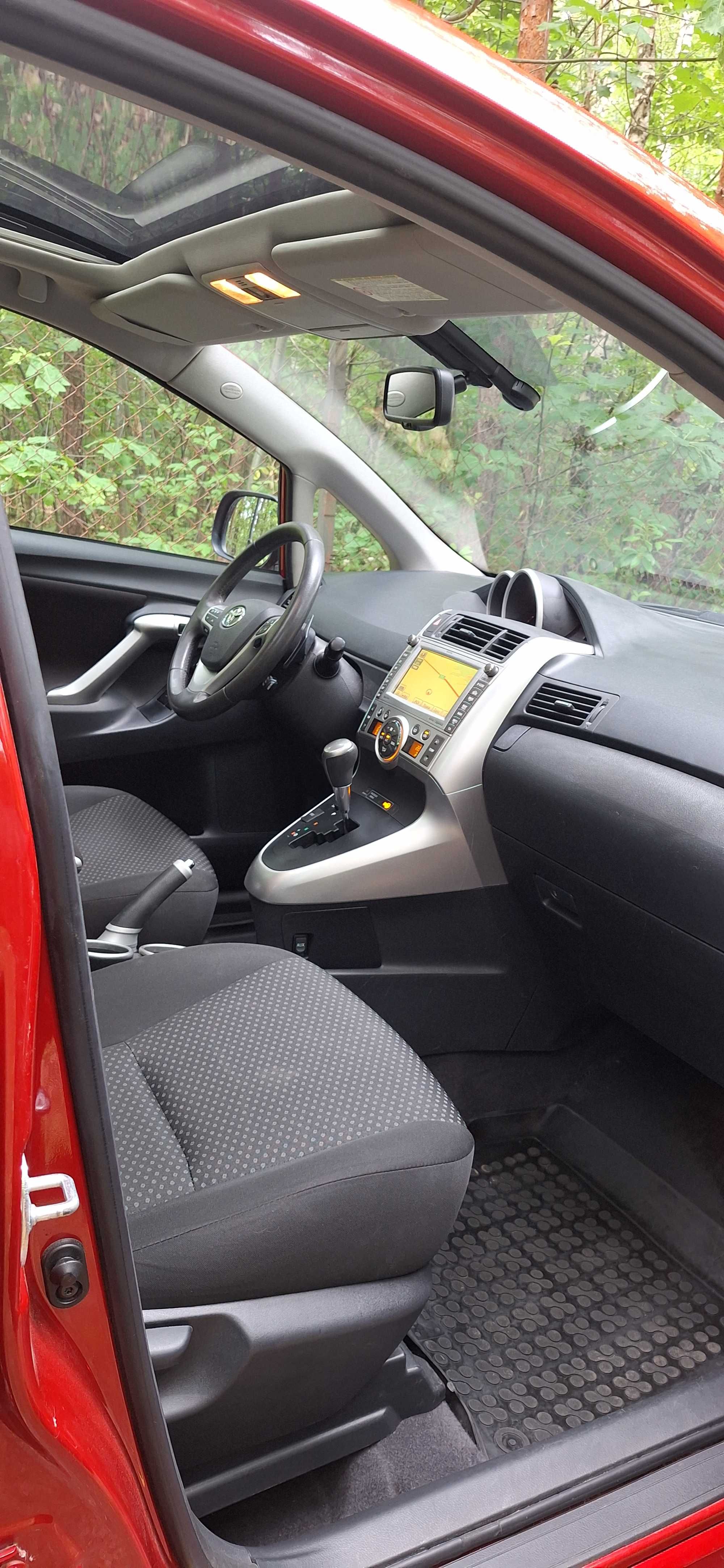 TOYOTA VERSO 1.8 147km/AUTOMAT/Xenon/Keyless/114000km/Panorama/WEBASTO
