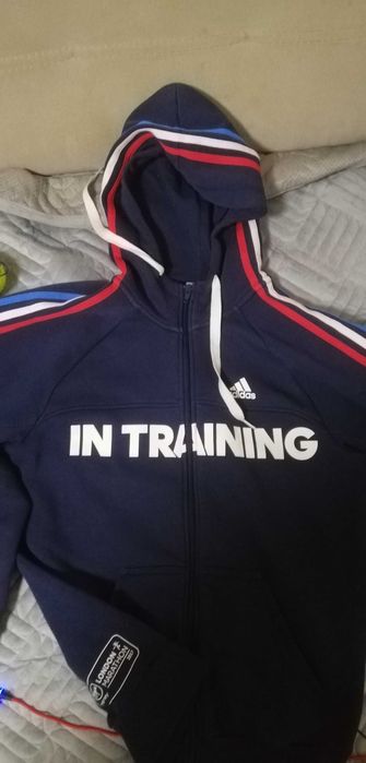 Спортивная кофта adidas