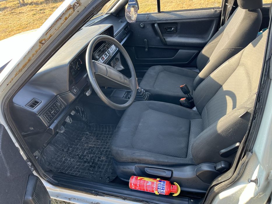 volkswagen b2 универсал 1.8