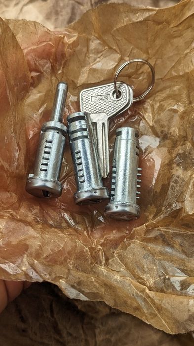 Комплект личинок дверей замка и багажника ваз 2103, 2106 СССР