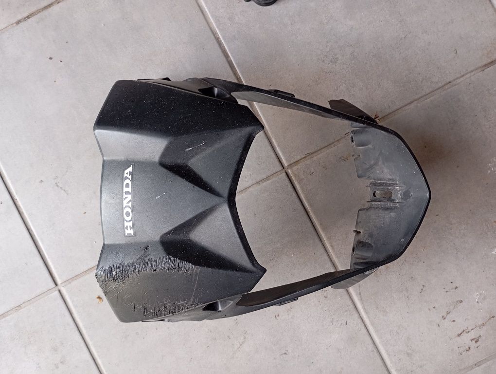 Peças Honda CB 125 F danificadas